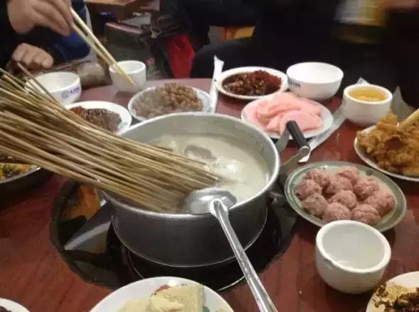 在贵阳有什么特色美食（贵阳这十条美食街的必吃美食）(20)